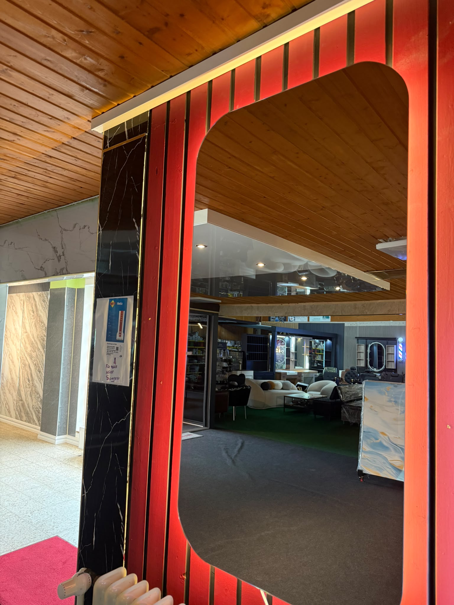 LED Design Spiegel mit abgerundeten Ecken – Modernes Wandspiegel mit Hintergrundbeleuchtung